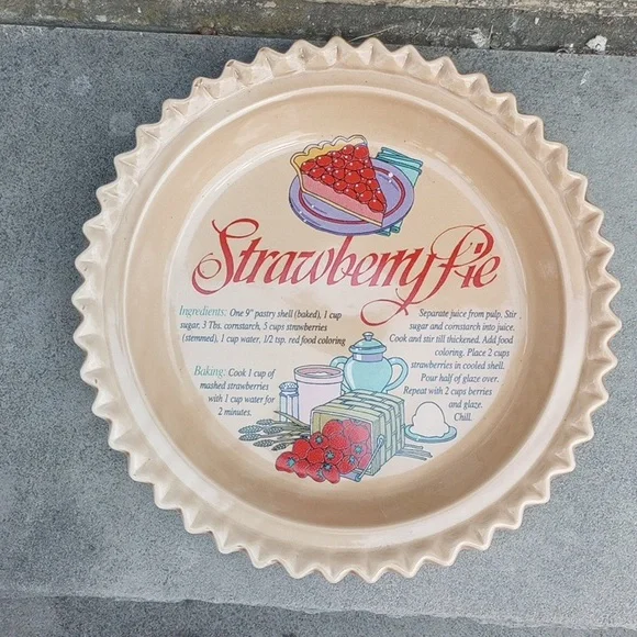 Decorative Ceramic Strawberry Pie Pan & Lid, Recipe, Red Tan Green Blue White - Picture 2 of 5